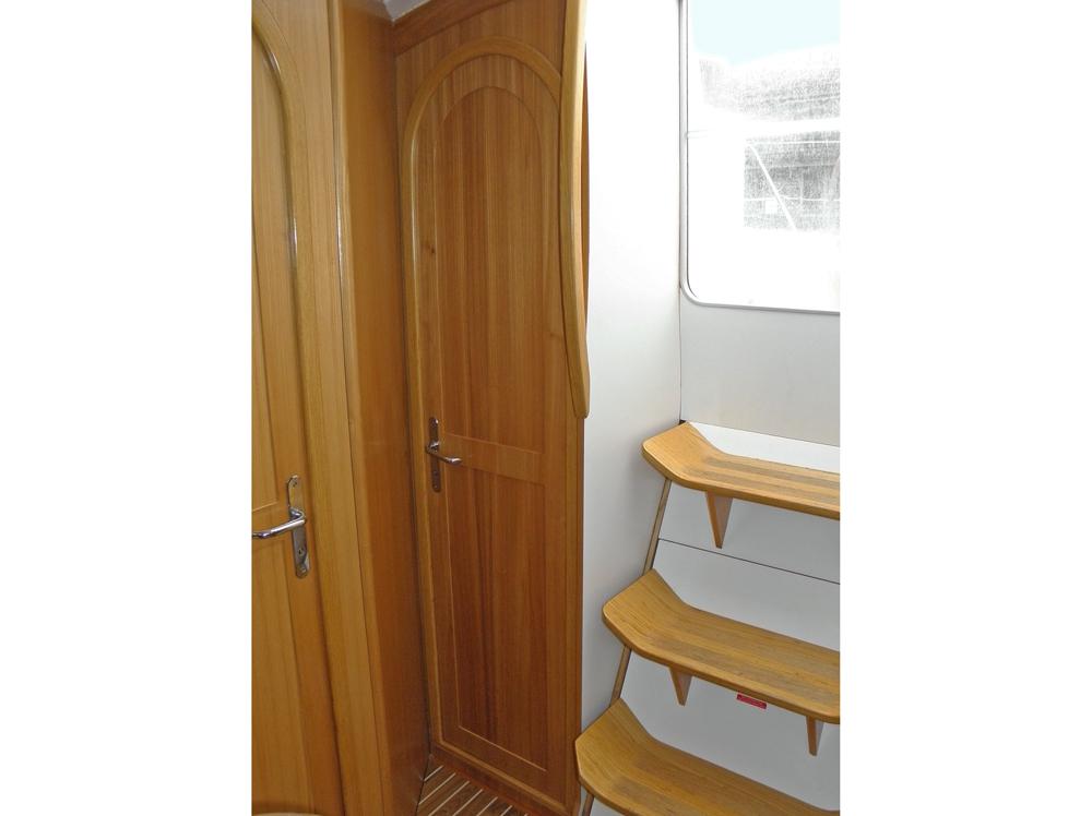 Aft cabin, Accommodation